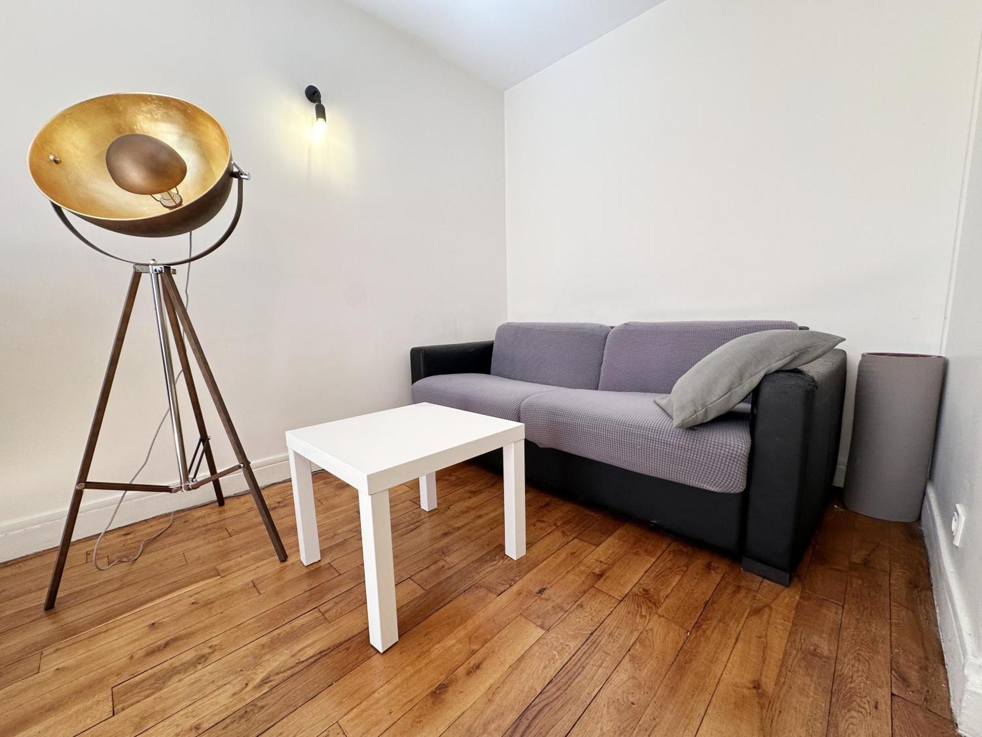 T2 With Stunning Balcony 55m2 17 * Paris
